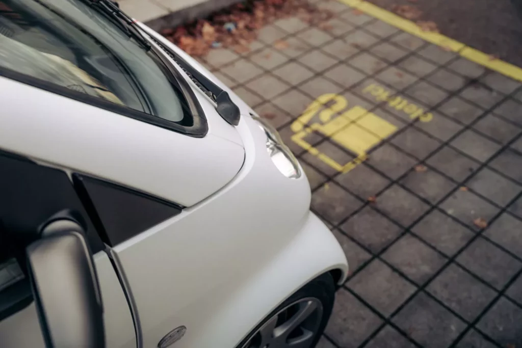 El Smart ForTwo que puedes conducir con 14 años y con el que olvidar a los Ami, Topolino y compañía 9 Motor16 2025 Smart ForTwo Smart 4Teen Aznom 3 Motor16