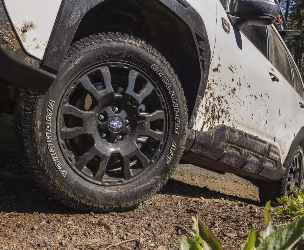 Subaru Forester Wilderness: La versión más aventurera y más clásica a la vez 3 Motor16 2025 Subaru Forester Wilderness. Imagen llanta.