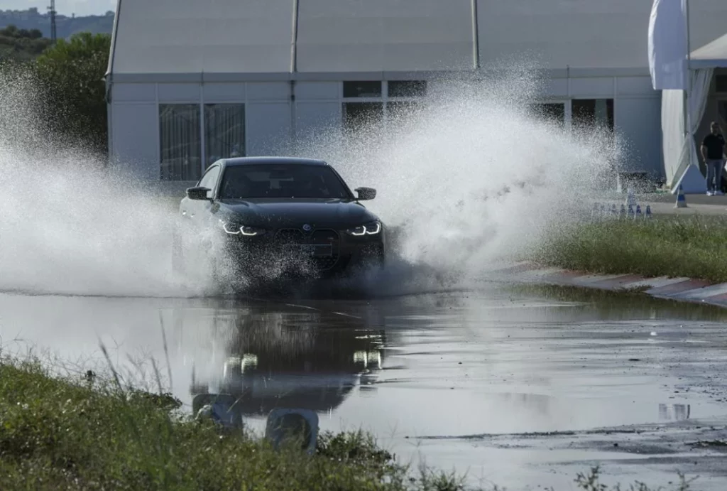 BMW inaugura su escuela de conducción deportiva ¿Te apuntas? 1 Motor16 BMW M Driving Experience3 Motor16