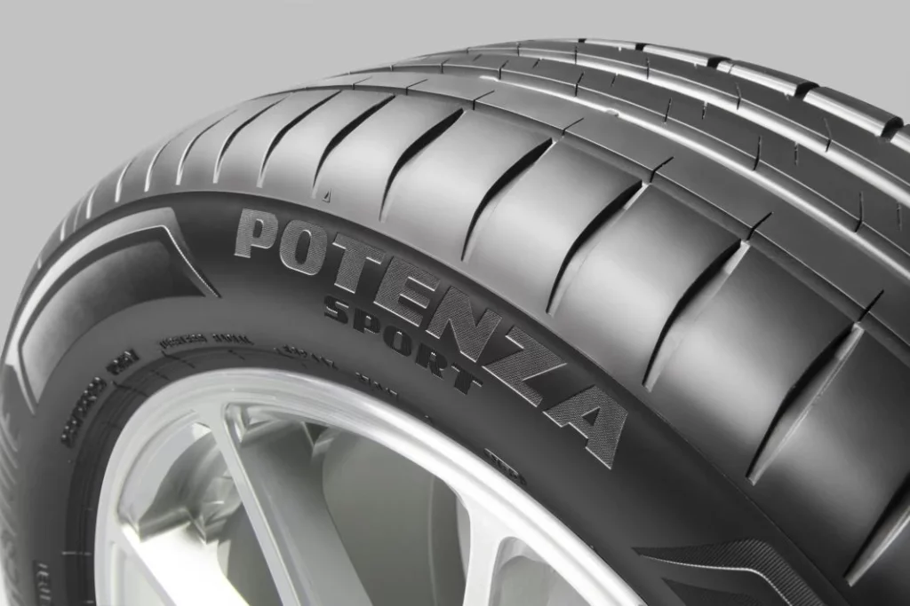 El Porsche Macan y el Panamera ya tienen sus neumáticos Bridgestone 1 Motor16 Bridgestone Potenza Sport