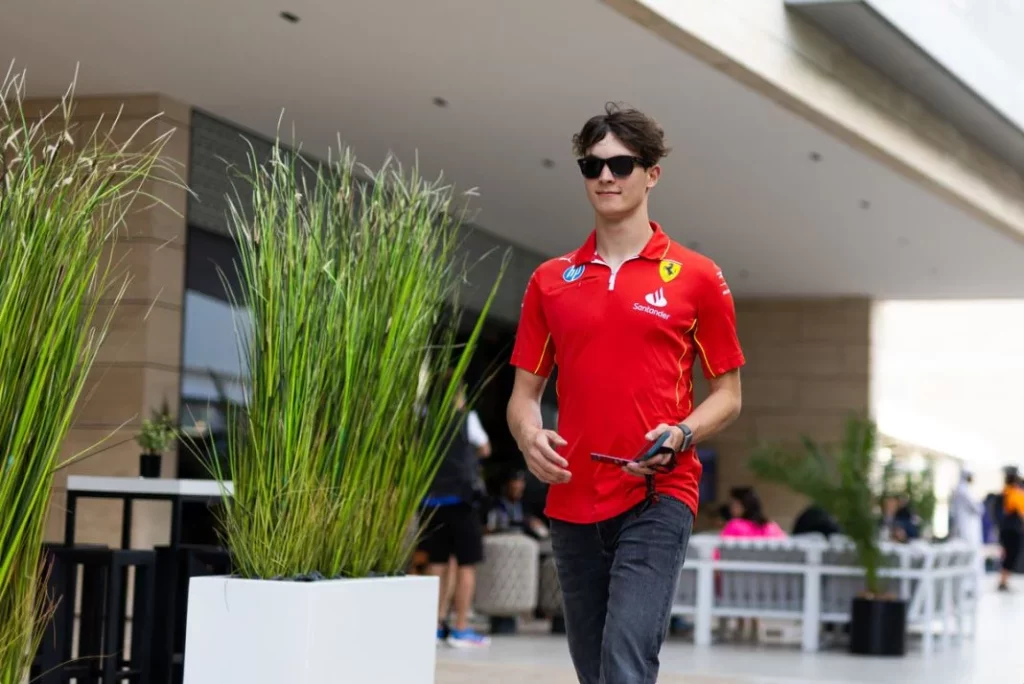 Cosecha 2025: la Fórmula 1 apuesta por los jóvenes 'pipiolos' 3 Motor16 EuropaPress 6379110 bearman oliver gbr scuderia ferrari sf 24 portrait during the formula qatar Motor16
