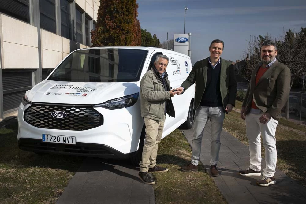 Ford renueva su compromiso eléctrico con los comerciantes del centro de Madrid 5 Motor16 FordRastro25 01 Motor16