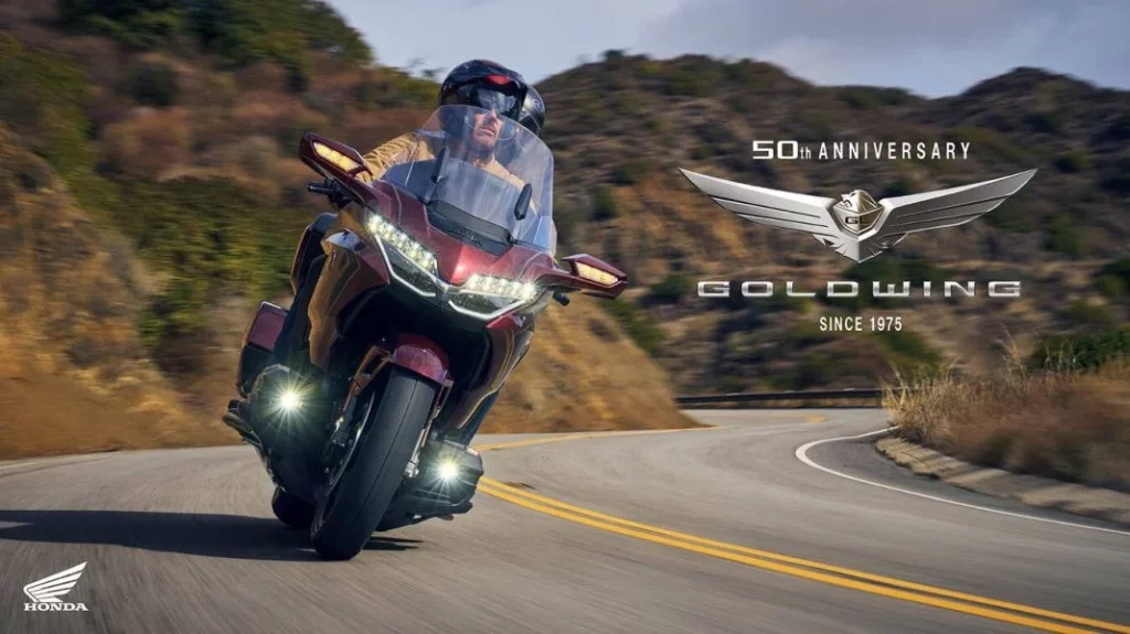 La imponente Honda Gold Wing presenta una serie especial por su 50 aniversario 16 Motor16 Honda GL1800 Gold Wing 2025 45 Motor16