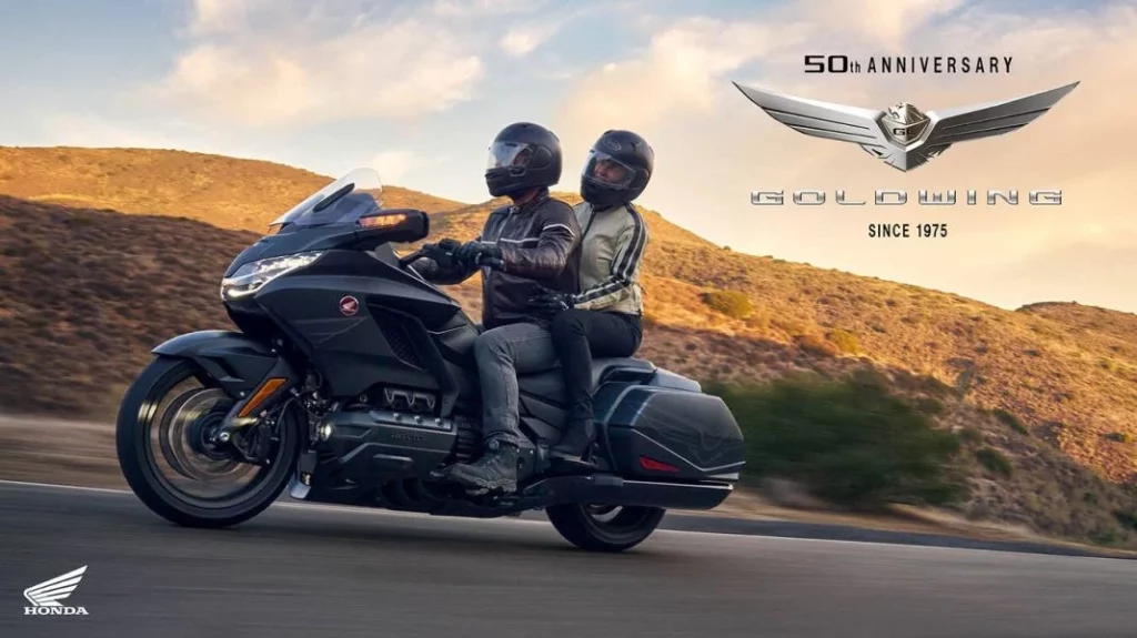 La imponente Honda Gold Wing presenta una serie especial por su 50 aniversario 21 Motor16 Honda GL1800 Gold Wing 2025 50 Motor16