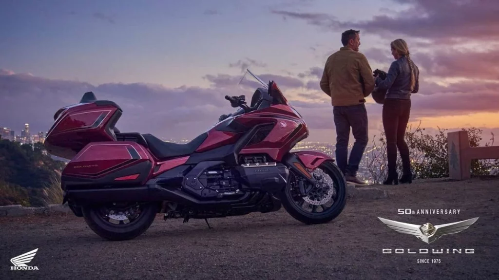 La imponente Honda Gold Wing presenta una serie especial por su 50 aniversario 24 Motor16 Honda GL1800 Gold Wing 2025 53 Motor16
