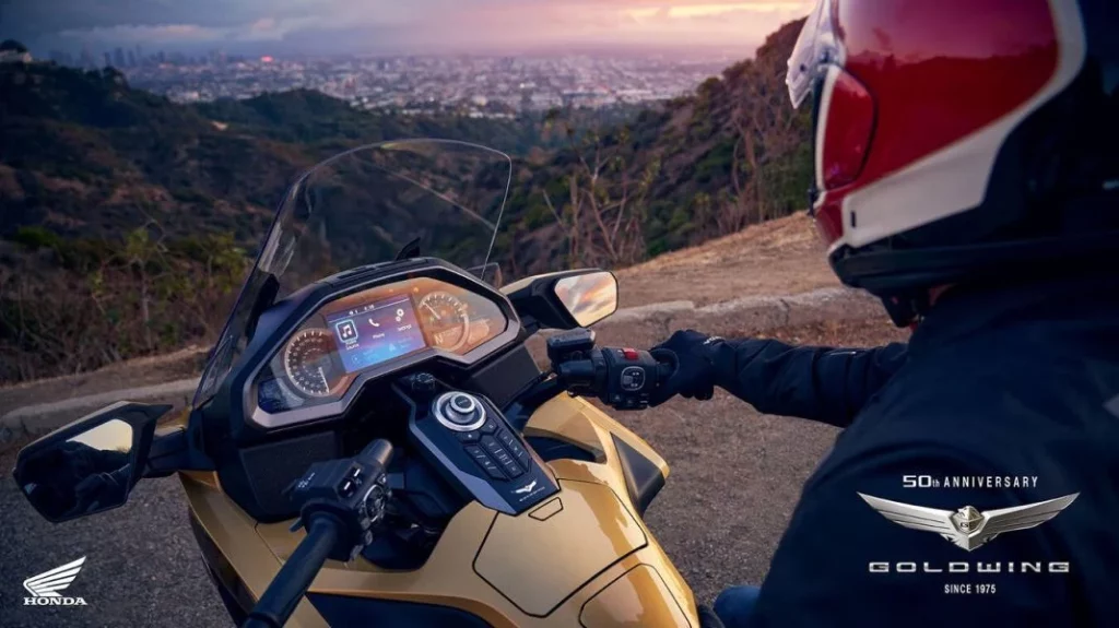 La imponente Honda Gold Wing presenta una serie especial por su 50 aniversario 4 Motor16 Honda GL1800 Gold Wing 2025 (58)