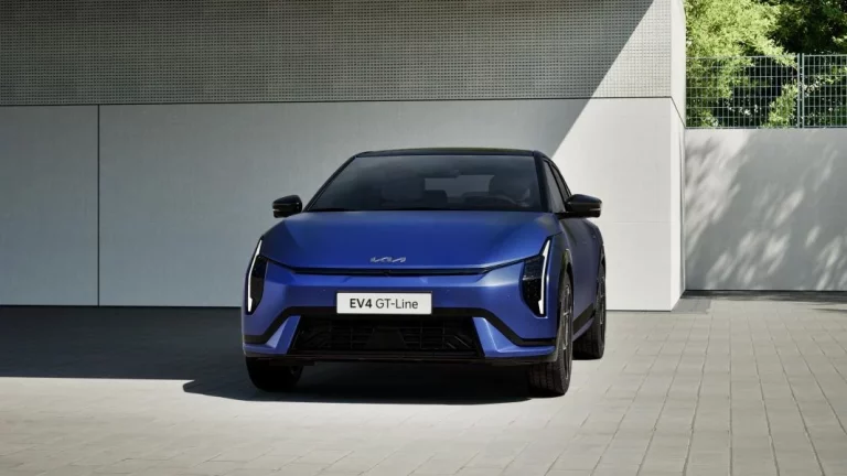 El Kia EV4 ya tiene precios… pero en Reino Unido