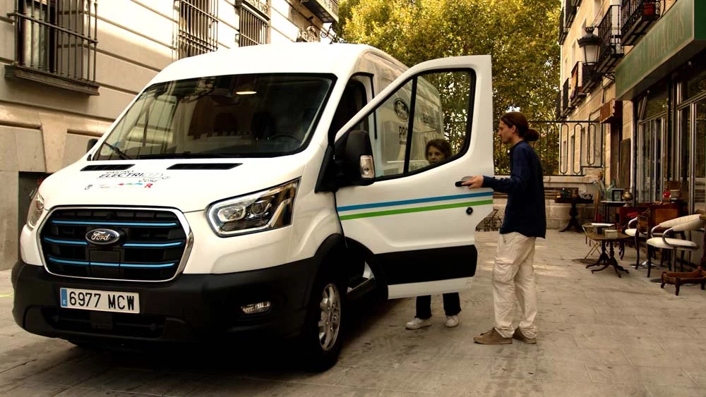 Ford renueva su compromiso eléctrico con los comerciantes del centro de Madrid 10 Motor16 RastroElectricity CaseStudies Nuria 8 Motor16
