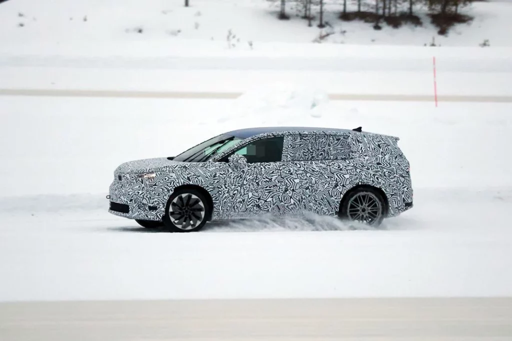 Skoda Vision 7S 10 Motor16