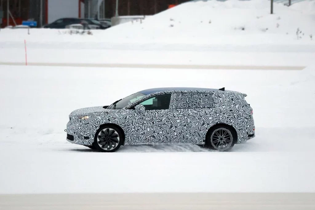 Skoda Vision 7S 11 Motor16