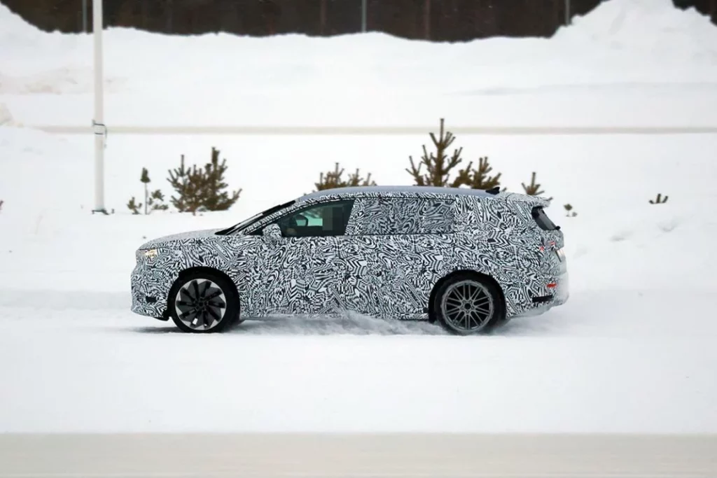 Skoda Vision 7S 13 Motor16