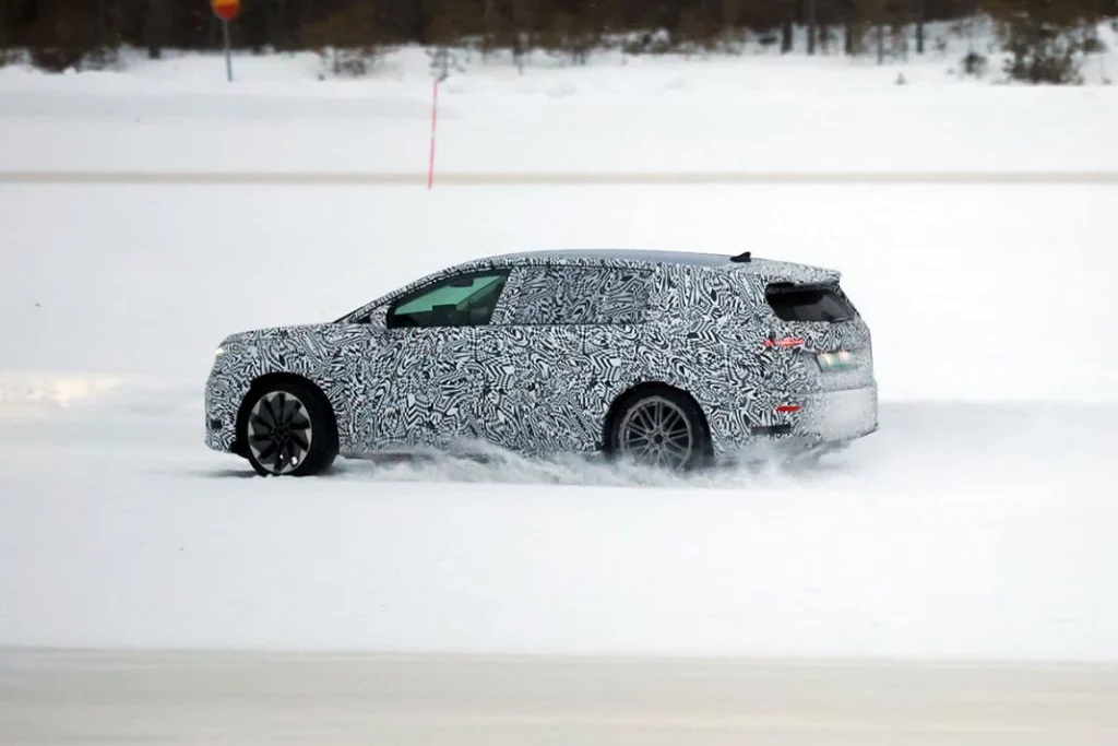 Skoda Vision 7S 17 Motor16