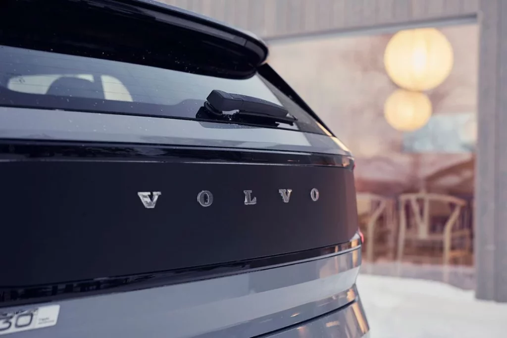 Volvo EX30 Cross Country with Swedish winter cabin 13 Motor16