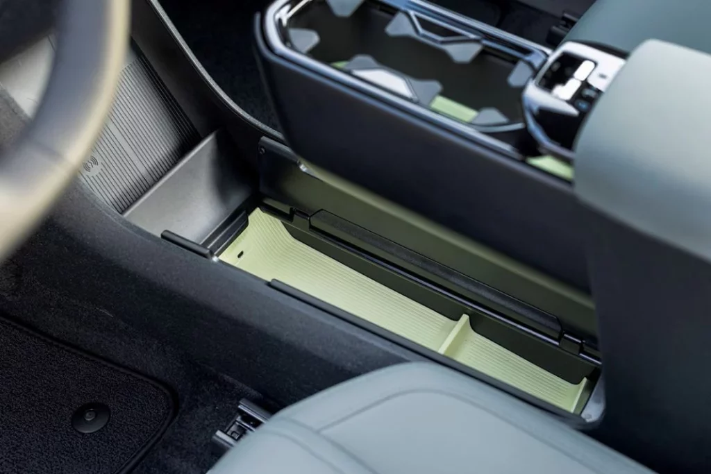 Volvo EX30 Cross Country with Swedish winter cabin 26 Motor16