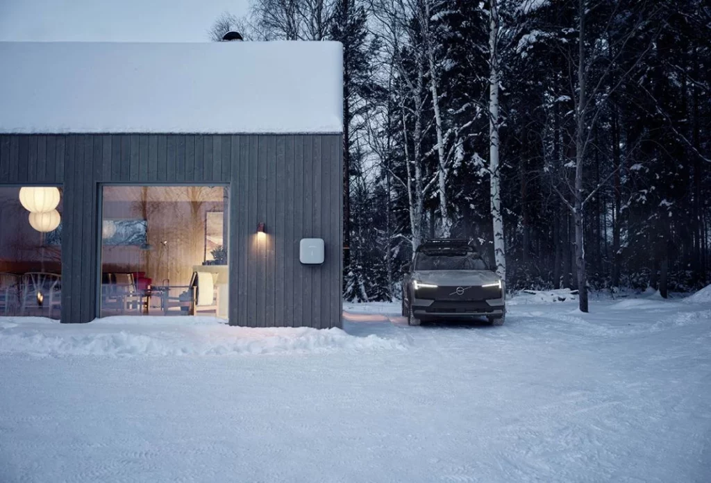 Volvo EX30 Cross Country with Swedish winter cabin 6 Motor16