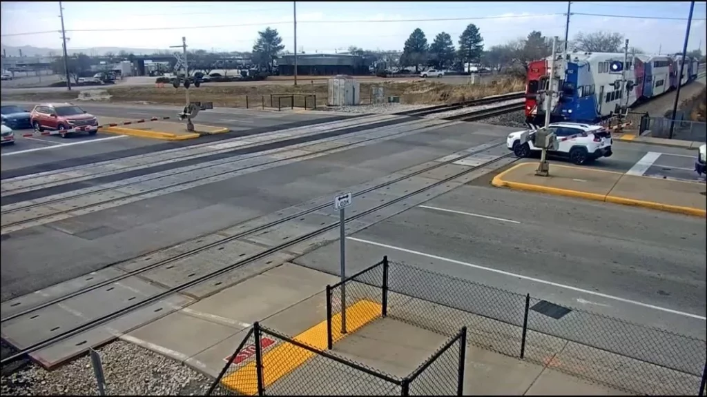 Por esto hay que tener cuidado en los paso nivel, tengan o no barrera 1 Motor16 Por esto hay que tener cuidado en los paso nivel, tengan o no barrera
