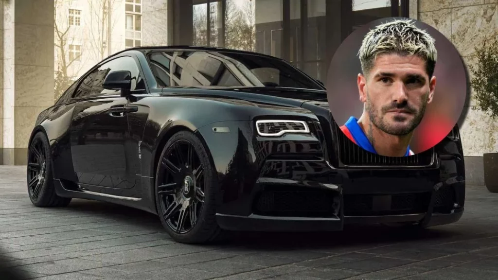 El sensacional coupé de 400.000 euros que lleva De Paul a sus entrenos con el Atlético de Madrid 1 Motor16 Detalles técnicos del Rolls-Royce de De Paul