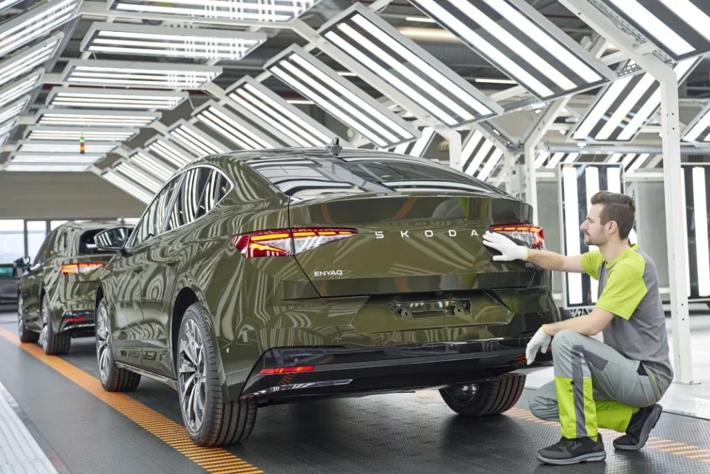 Los nuevos Škoda Enyaq y Enyaq Coupé fase II entran en producción 1 Motor16 skoda enyaq