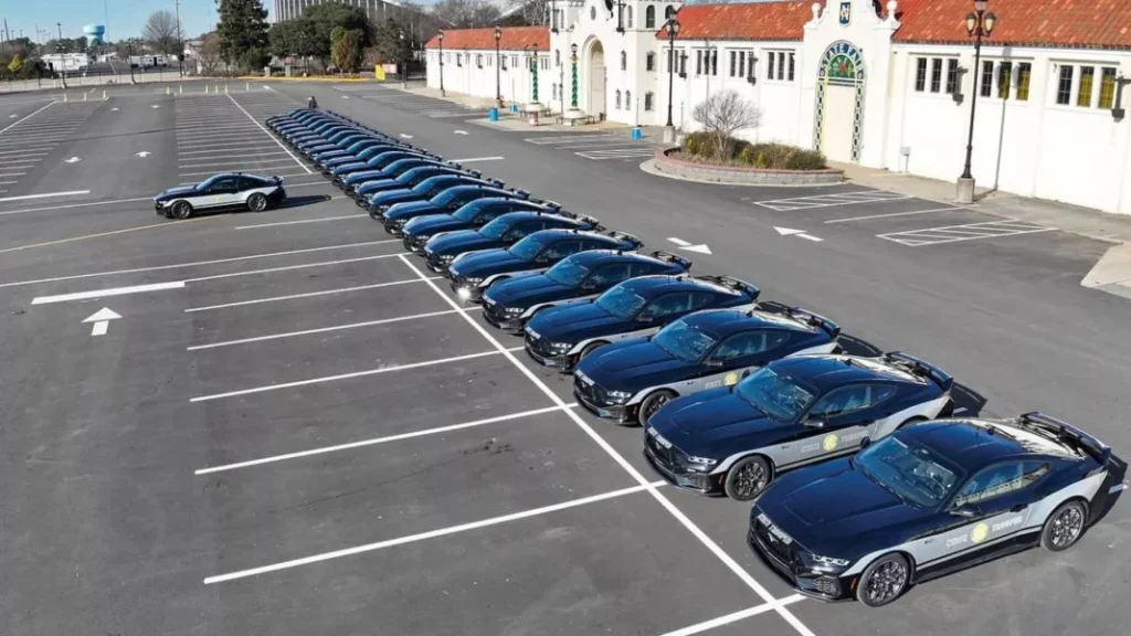 El cuerpo de Policía que estrena 25 deportivos que suman la friolera de 12.125 CV de potencia 1 Motor16 ¿Qué características tienen los nuevos patrulleros de la policía?