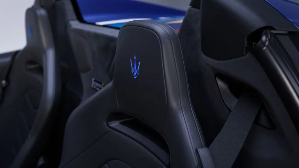 13 Maserati MC20 Cielo Less is More Motor16