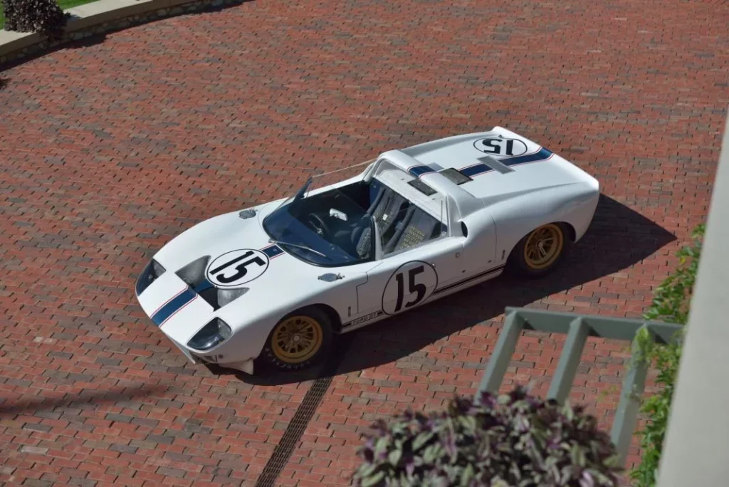 1965 Ford GT40 Roadster 1 Motor16