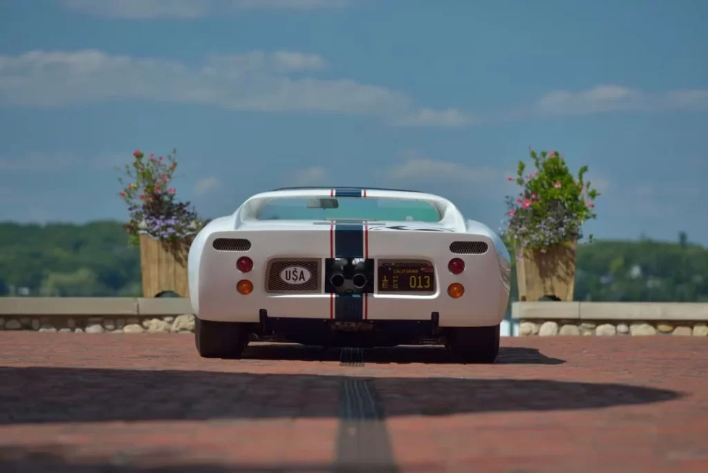 1965 Ford GT40 Roadster 4 Motor16