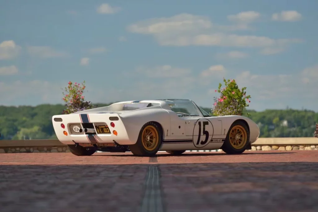 1965 Ford GT40 Roadster 7 Motor16