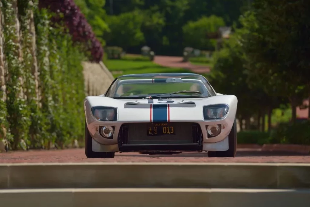 1965 Ford GT40 Roadster 9 Motor16