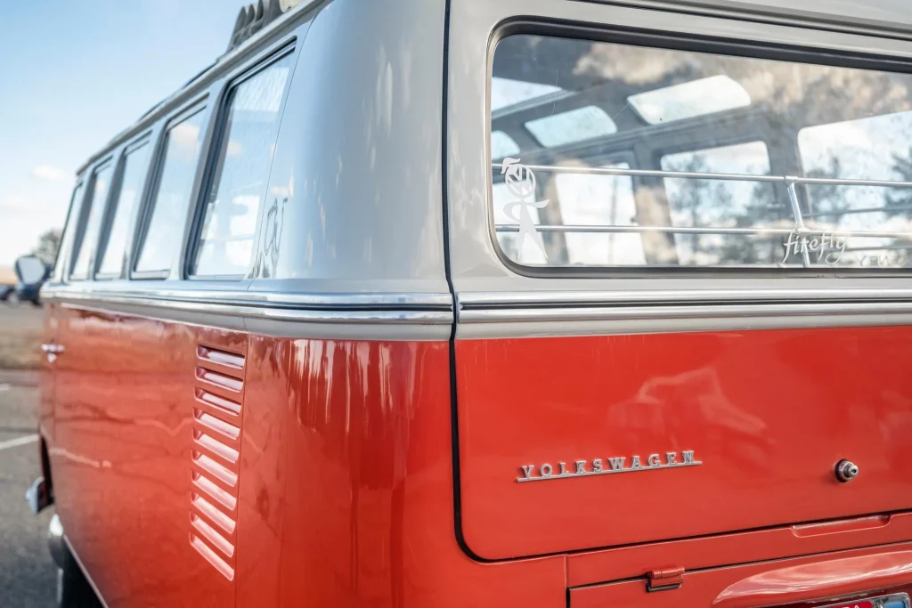 Este Volkswagen Bus de 21 ventanas ha sido más caro que un ID.Buzz 24 Motor16 1965 Volkswagen Bus 21 ventanas BaT 13 Motor16