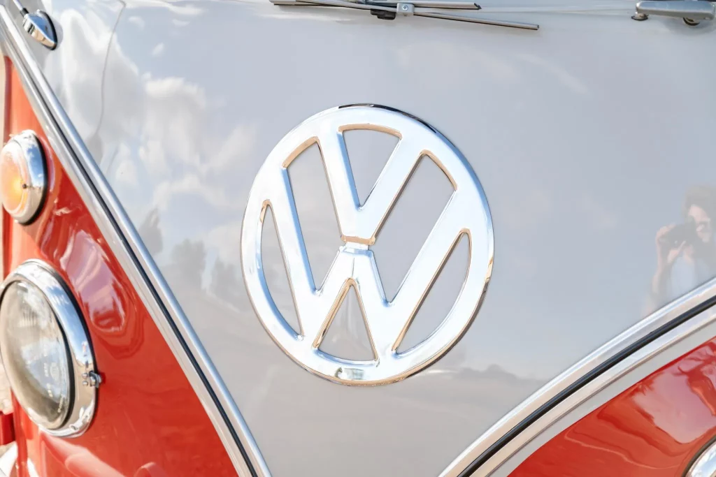 Este Volkswagen Bus de 21 ventanas ha sido más caro que un ID.Buzz 20 Motor16 1965 Volkswagen Bus 21 ventanas BaT 17 Motor16