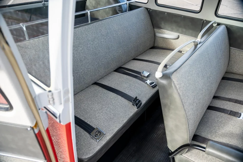 Este Volkswagen Bus de 21 ventanas ha sido más caro que un ID.Buzz 36 Motor16 1965 Volkswagen Bus 21 ventanas BaT 33 Motor16