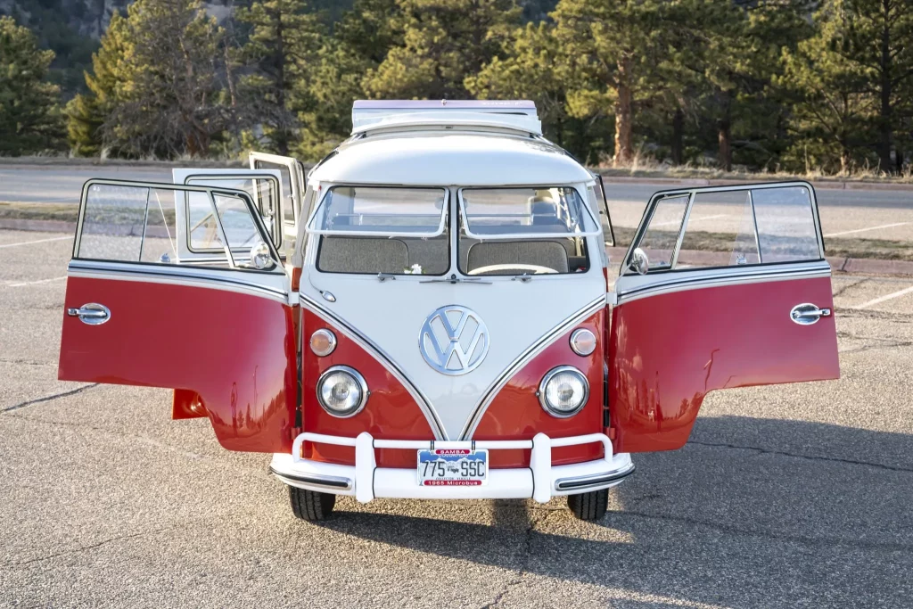 Este Volkswagen Bus de 21 ventanas ha sido más caro que un ID.Buzz 6 Motor16 1965 Volkswagen Bus 21 ventanas BaT 39 Motor16