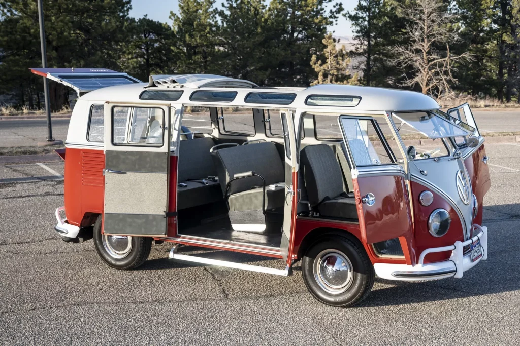 Este Volkswagen Bus de 21 ventanas ha sido más caro que un ID.Buzz 10 Motor16 1965 Volkswagen Bus 21 ventanas BaT 42 Motor16