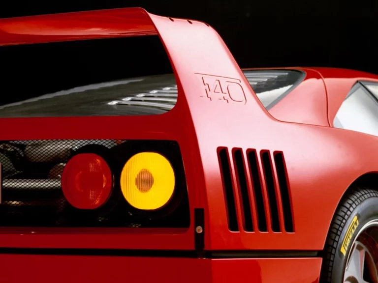 El día que el F40 regresará a la vida gracias a Ferrari y a Lewis Hamilton