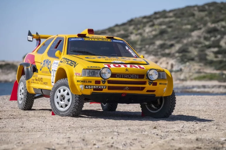 Si te sobran unos 500.000 euros puedes añadir a tu garaje una leyenda del Dakar