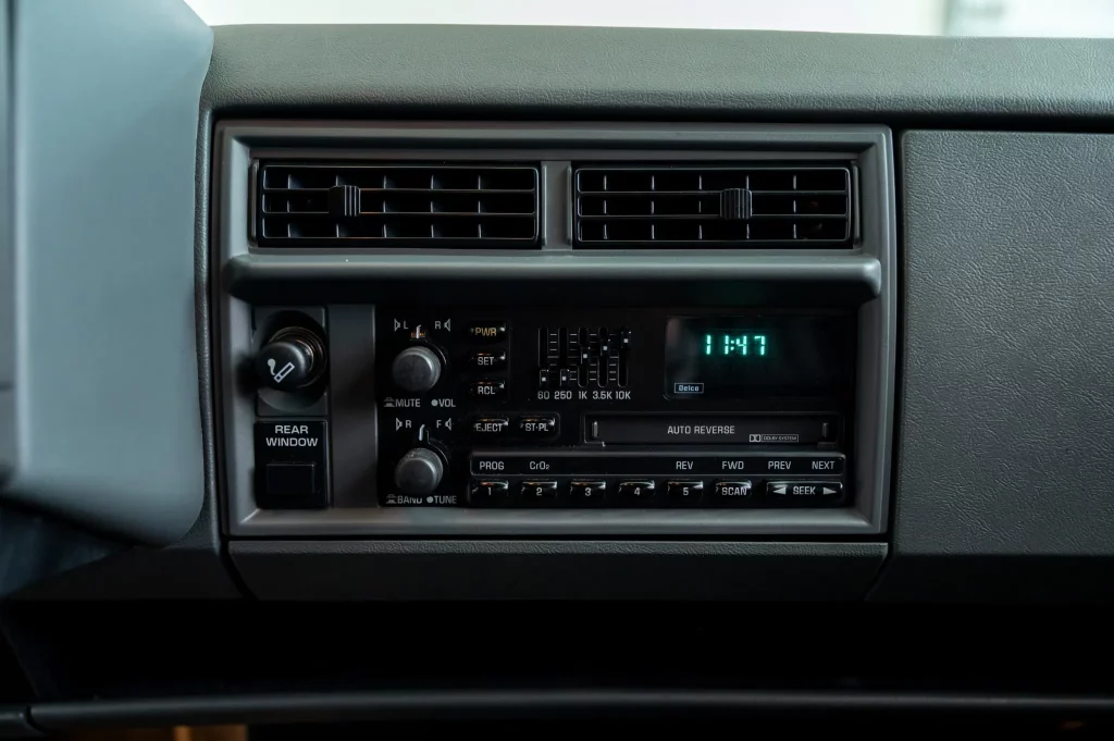1993 GMC Typhoon BaT 29 Motor16