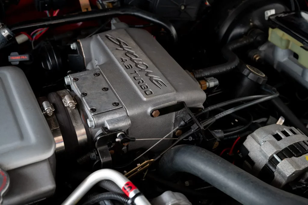 1993 GMC Typhoon BaT 38 Motor16