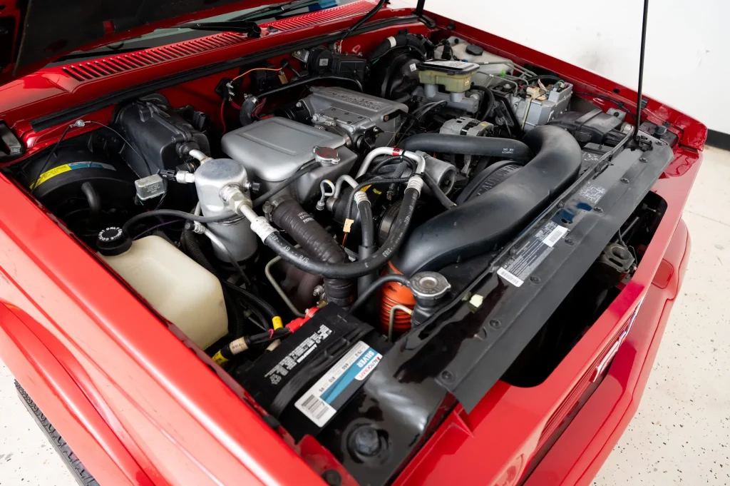 1993 GMC Typhoon BaT 39 Motor16