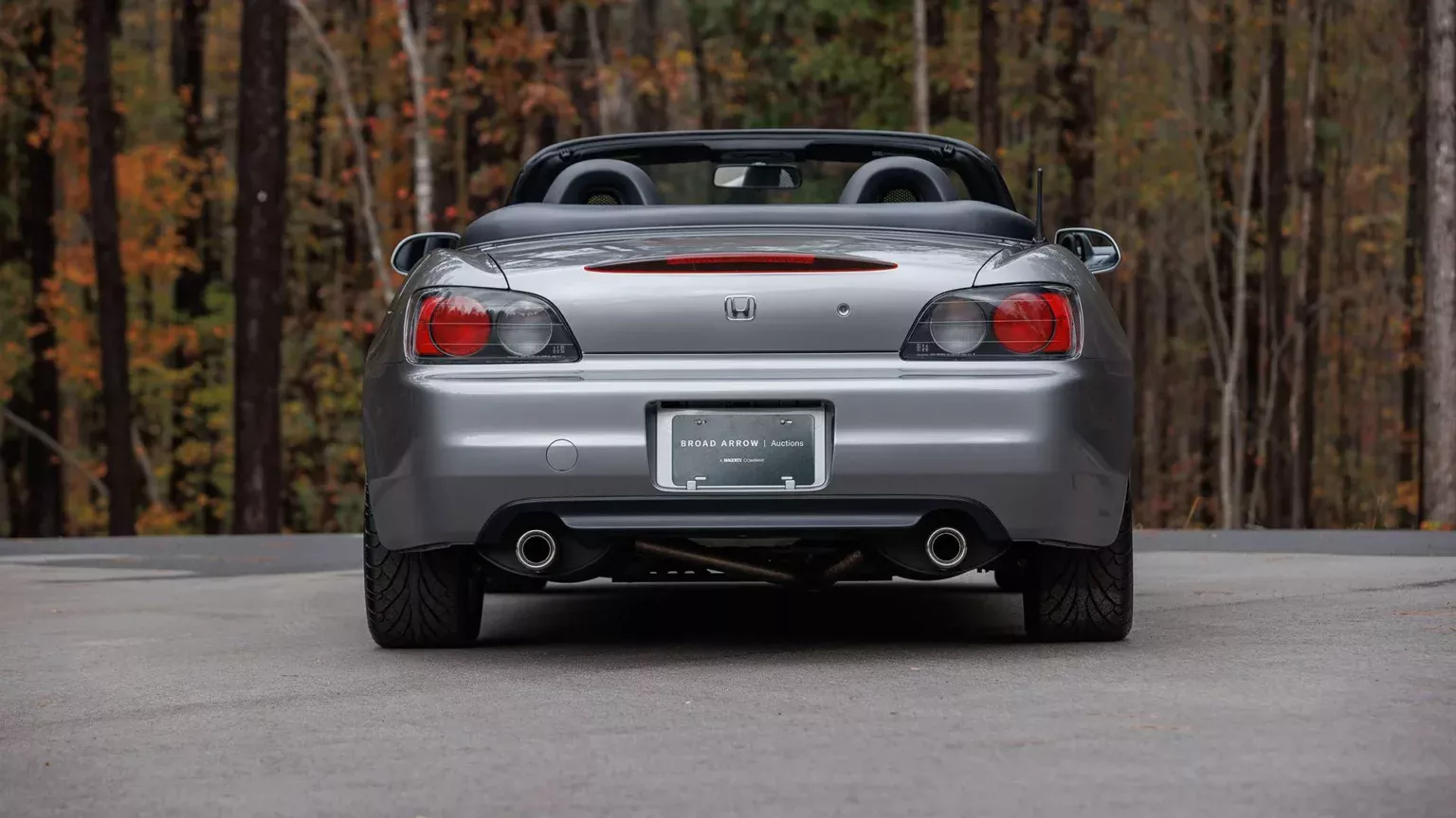 2000-honda-s2000-broad-arrow-46.webp