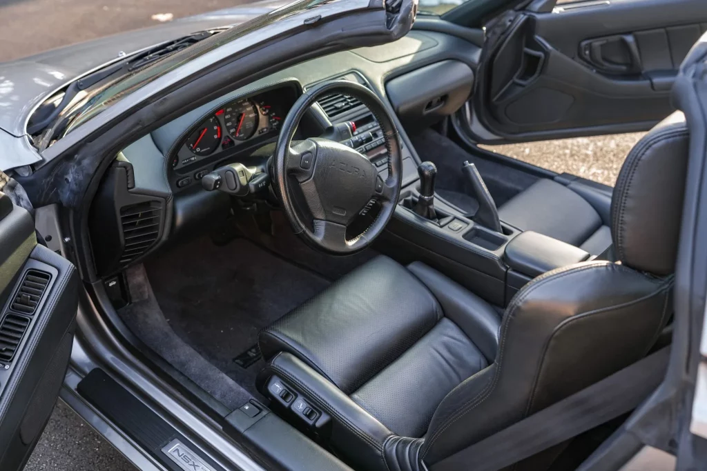 2001 Honda NSX-T. BaT. Imagen interior.