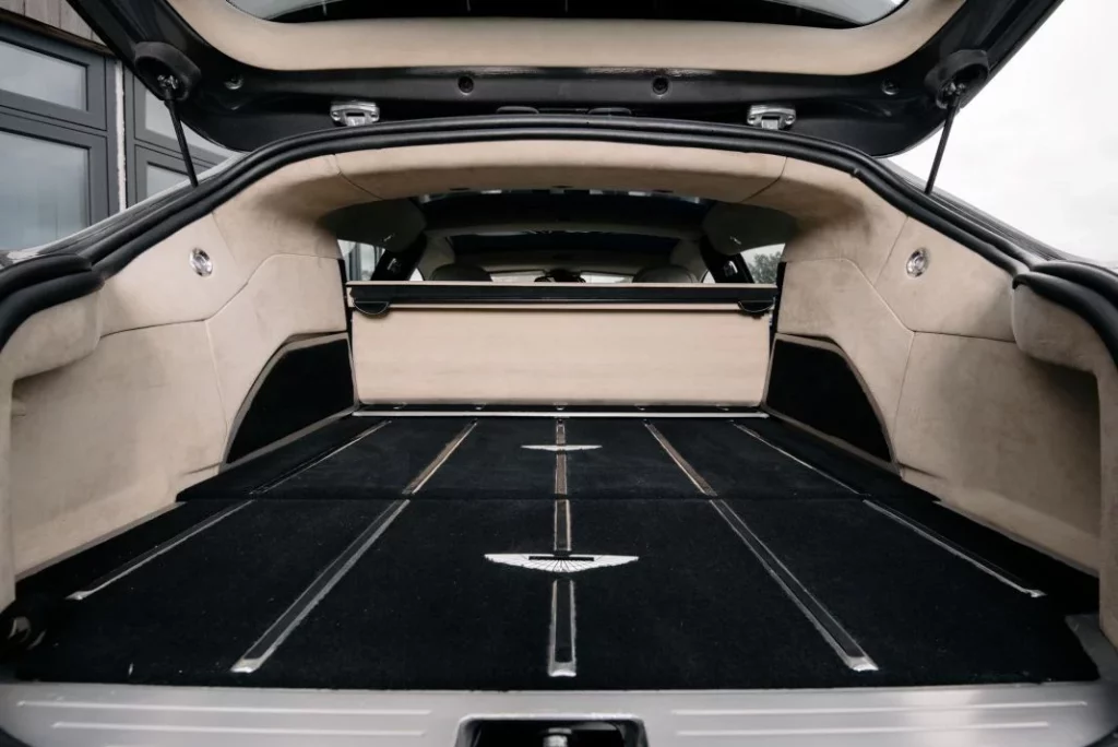 2013 Aston Martin Rapide. Jet 2+2. Bertone. Imagen maletero.