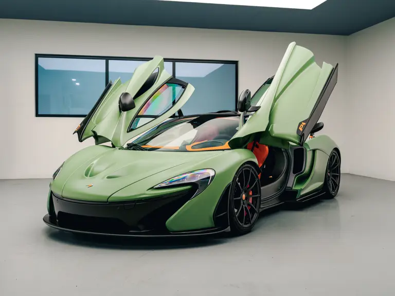 ¿Quieres ver un McLaren P1 único? Enciende la luz 14 Motor16 2013 McLaren P1 RM Sothebys 2 Motor16