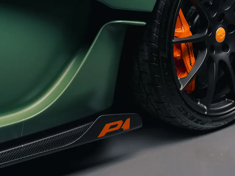 ¿Quieres ver un McLaren P1 único? Enciende la luz 24 Motor16 2013 McLaren P1 RM Sothebys 22 Motor16