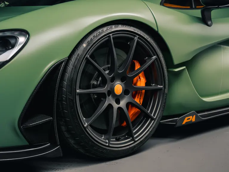 ¿Quieres ver un McLaren P1 único? Enciende la luz 18 Motor16 2013 McLaren P1 RM Sothebys 35 Motor16