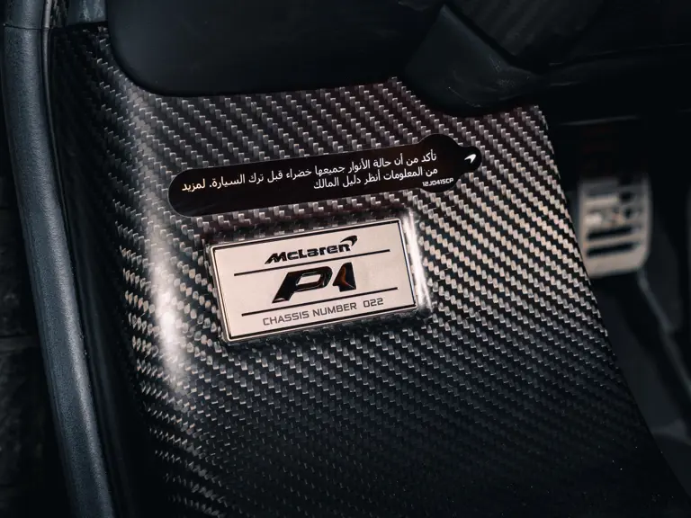¿Quieres ver un McLaren P1 único? Enciende la luz 44 Motor16 2013 McLaren P1 RM Sothebys 38 Motor16