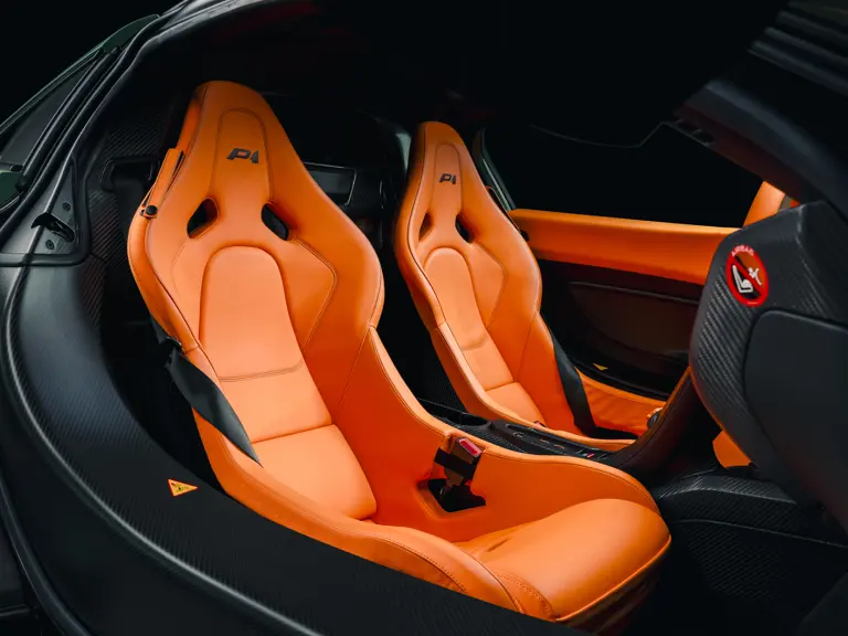 ¿Quieres ver un McLaren P1 único? Enciende la luz 33 Motor16 2013 McLaren P1 RM Sothebys 39 Motor16