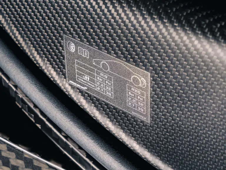 ¿Quieres ver un McLaren P1 único? Enciende la luz 42 Motor16 2013 McLaren P1 RM Sothebys 40 Motor16