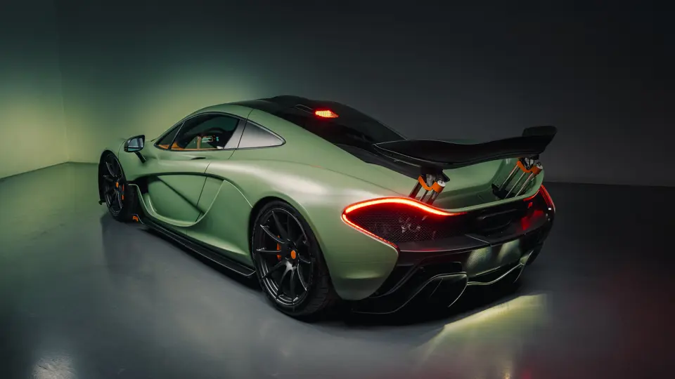 ¿Quieres ver un McLaren P1 único? Enciende la luz 9 Motor16 2013 McLaren P1 RM Sothebys 43 Motor16