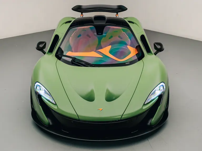¿Quieres ver un McLaren P1 único? Enciende la luz 13 Motor16 2013 McLaren P1 RM Sothebys 5 Motor16