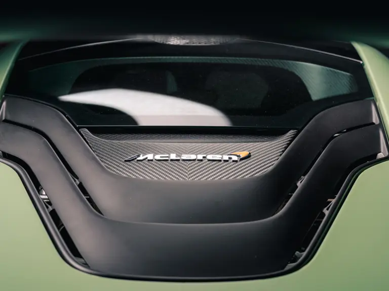 ¿Quieres ver un McLaren P1 único? Enciende la luz 25 Motor16 2013 McLaren P1 RM Sothebys 6 Motor16